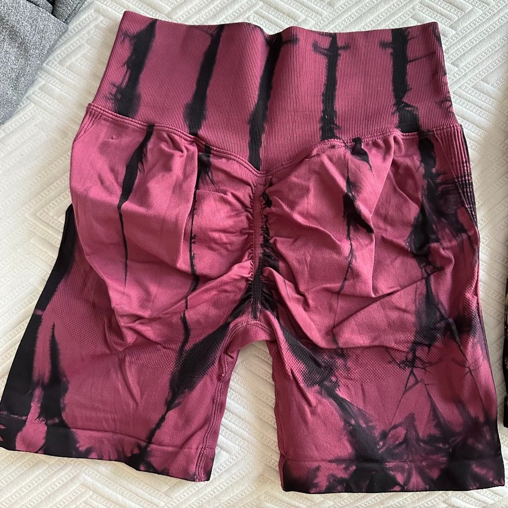 Red/Black Tie Dye Scrunch Butt Shorts
